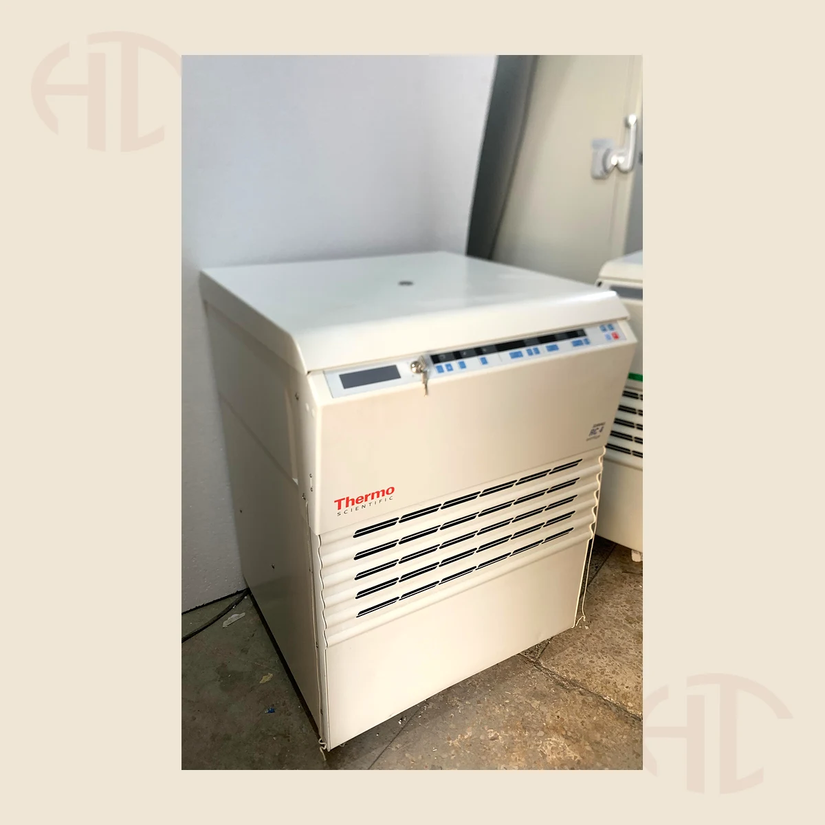 Thermo Scientific Sorvall RC 4 Refrigerated Centrifuge view 2
