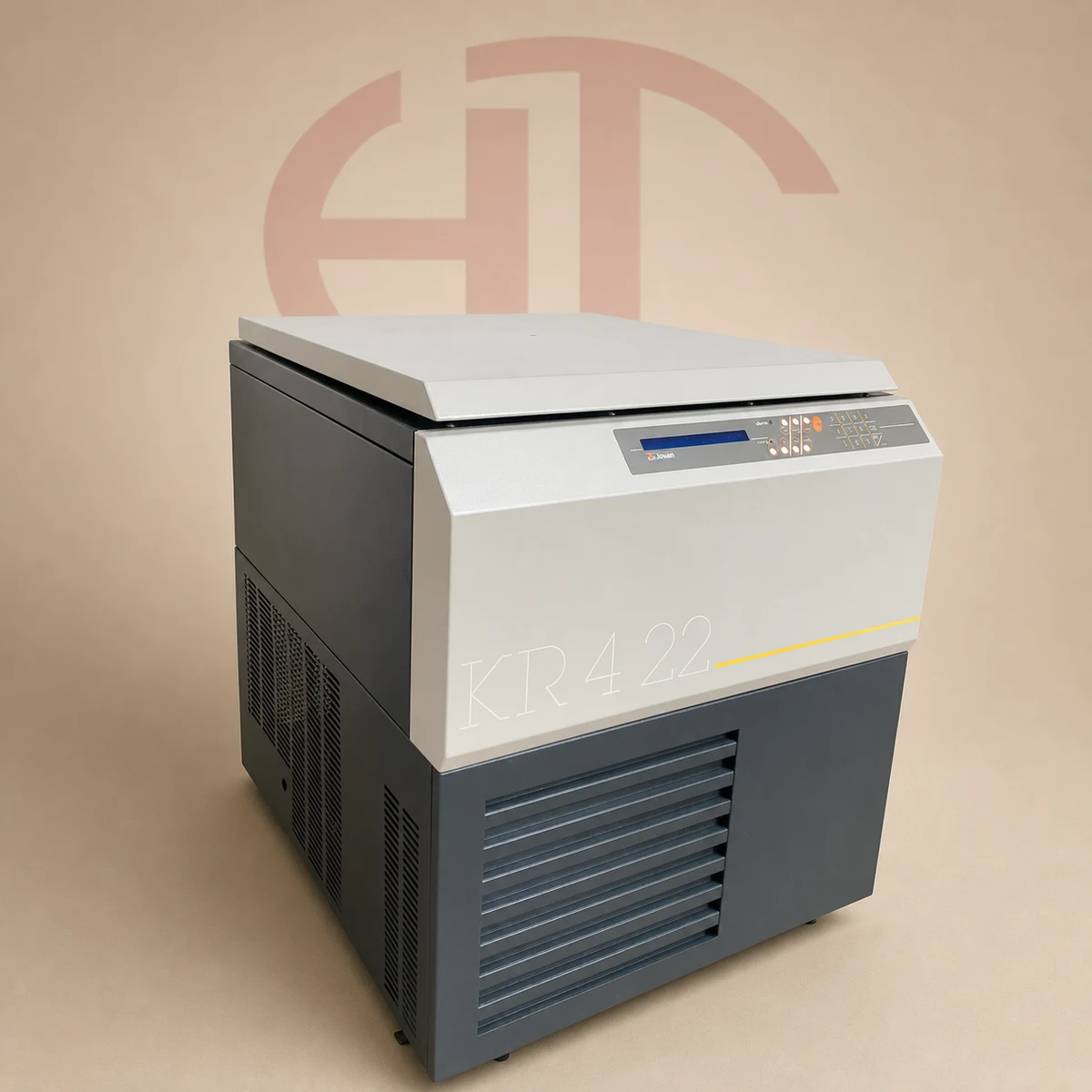 Jouan KR 4.22 Refrigerated Centrifuge view 3