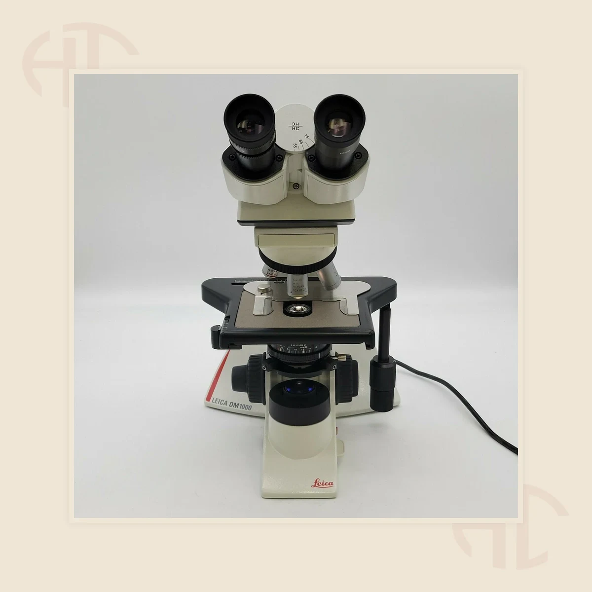 Leica DM1000 Upright Laboratory Microscope view 3