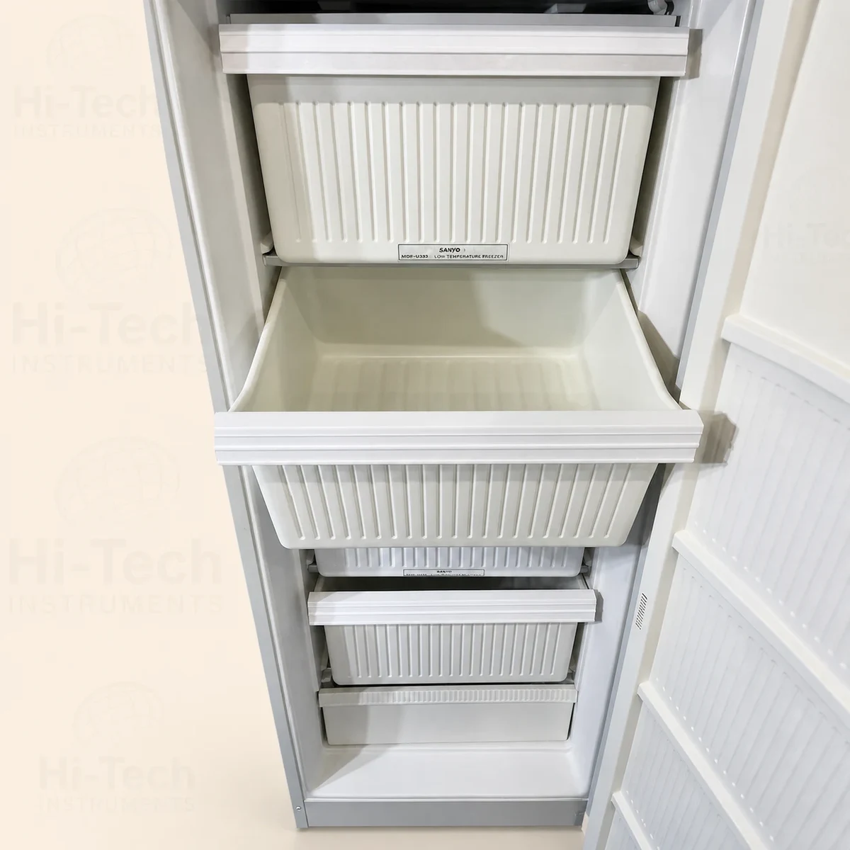 Sanyo MDF-U333 Biomedical Freezer view 3